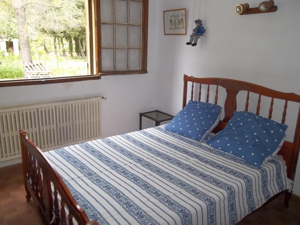 B&B Le Petit Frigouyé Rochefort-du-Gard Chambre photo